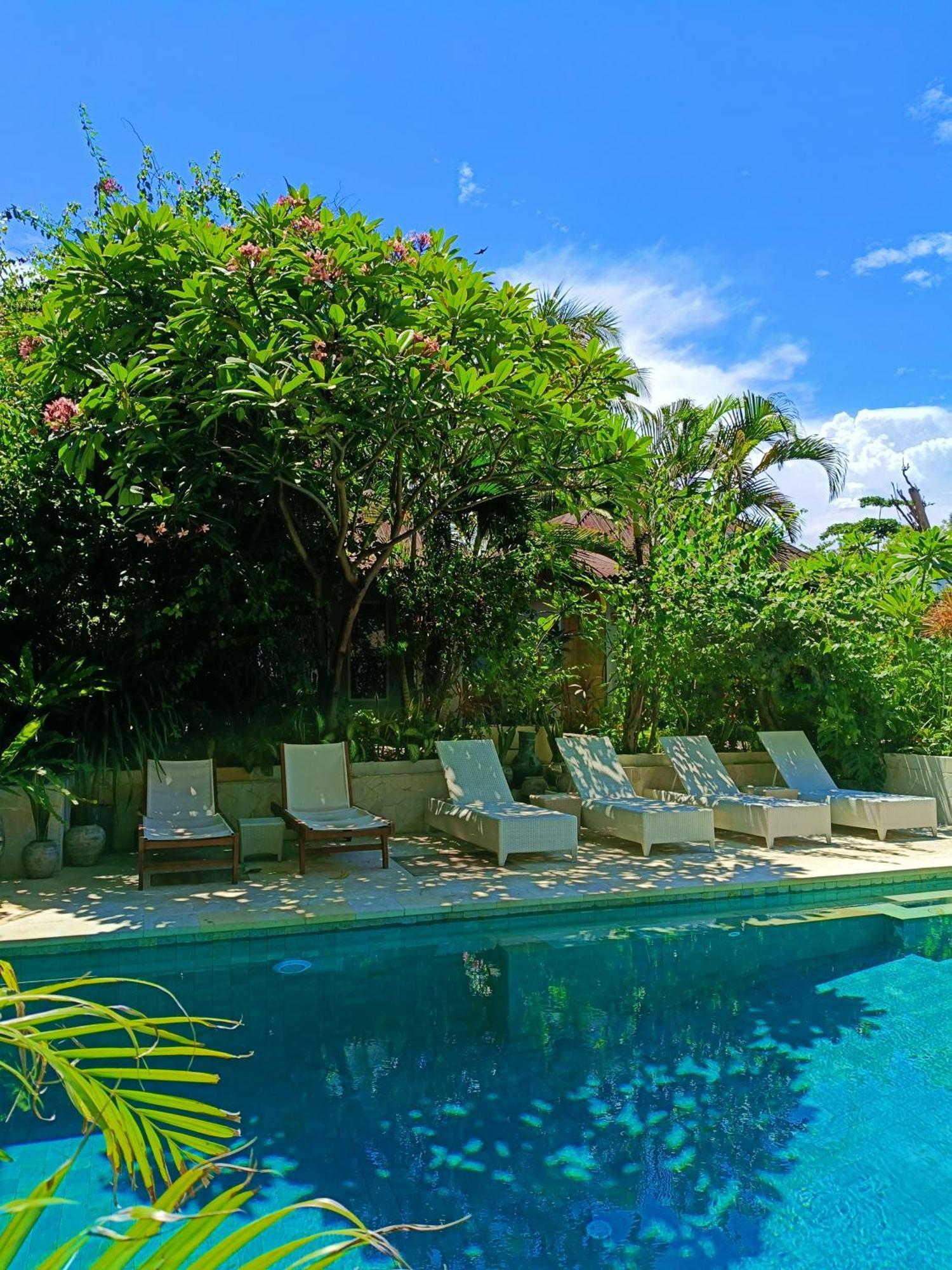 Bale Sampan Boutique Bungalows Gili Trawangan Buitenkant foto
